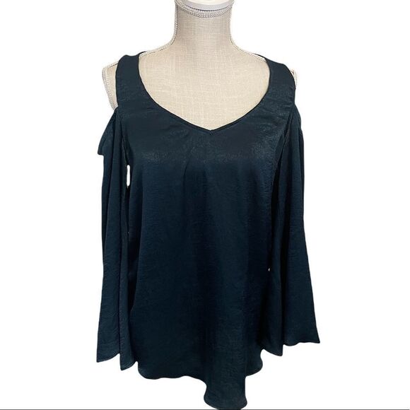 Show Me Your Mumu Cold Shoulder Boo Tunic Top - Picture 1 of 7